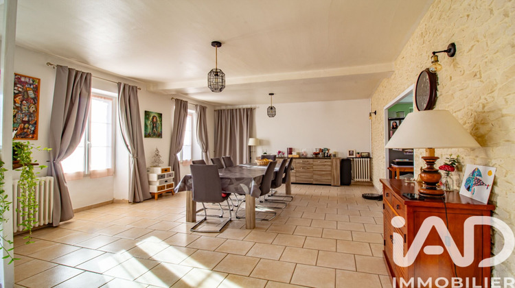 Ma-Cabane - Vente Maison Corbeilles, 210 m²