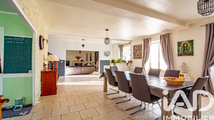Ma-Cabane - Vente Maison Corbeilles, 210 m²