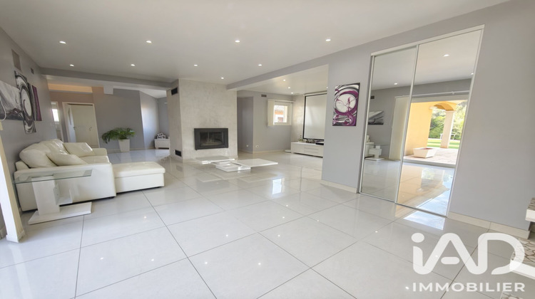 Ma-Cabane - Vente Maison Cornillon-Confoux, 226 m²