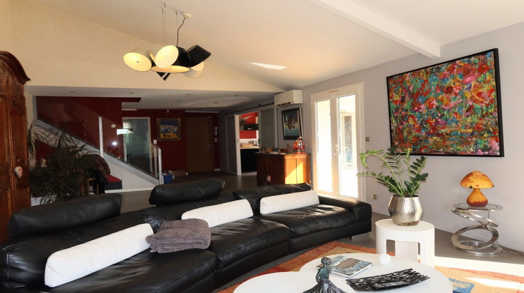 Ma-Cabane - Vente Maison COURNON-D'AUVERGNE, 206 m²