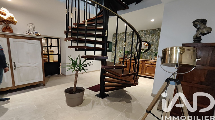 Ma-Cabane - Vente Maison Courtisols, 378 m²