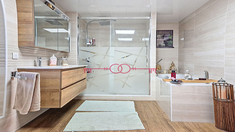 Ma-Cabane - Vente Maison COURTISOLS, 376 m²