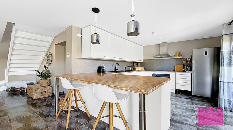 Ma-Cabane - Vente Maison Cranves-Sales, 101 m²