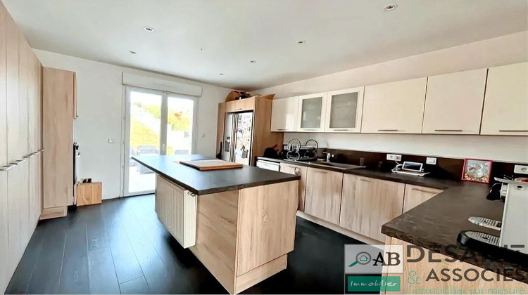 Ma-Cabane - Vente Maison Crécy-la-Chapelle, 155 m²