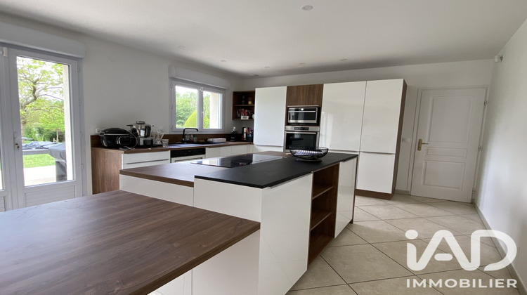 Ma-Cabane - Vente Maison Crécy-la-Chapelle, 200 m²