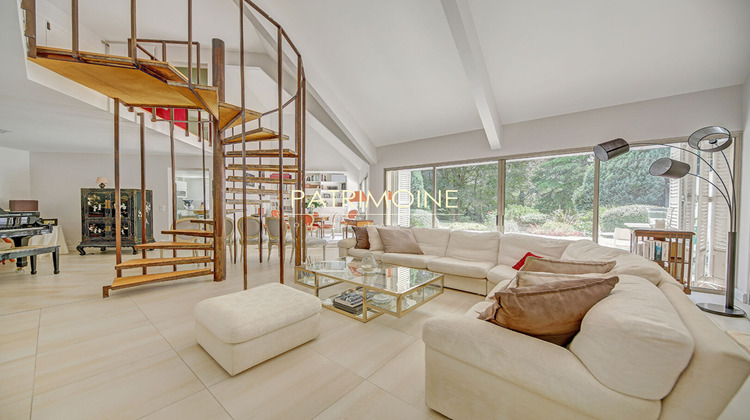 Ma-Cabane - Vente Maison CRESPIERES, 311 m²