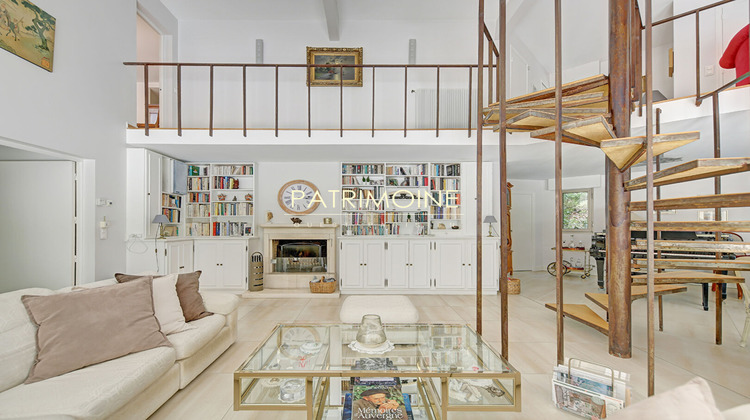 Ma-Cabane - Vente Maison CRESPIERES, 311 m²