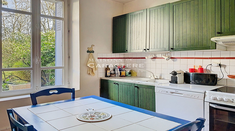 Ma-Cabane - Vente Maison CRESPIERES, 202 m²
