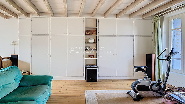 Ma-Cabane - Vente Maison CRESPIERES, 202 m²