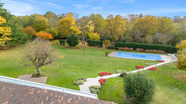 Ma-Cabane - Vente Maison Crespieres, 260 m²
