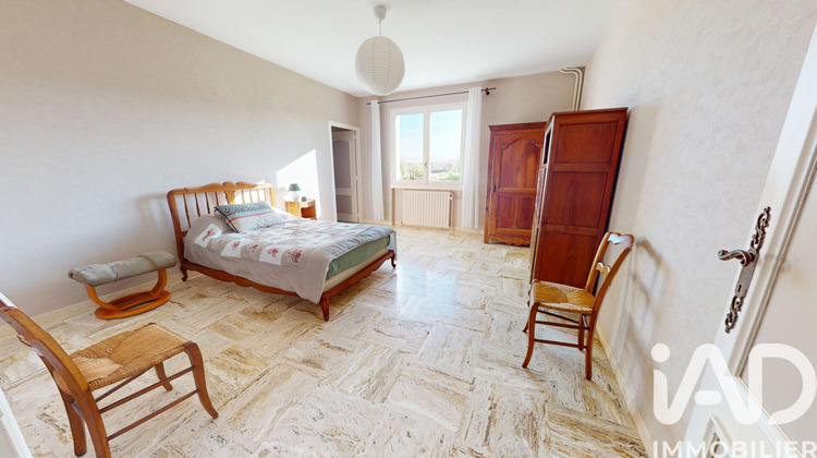 Ma-Cabane - Vente Maison Creuzier-le-Neuf, 364 m²