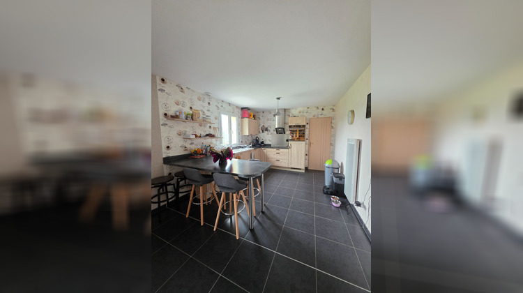 Ma-Cabane - Vente Maison CREVECOEUR-LE-GRAND, 98 m²
