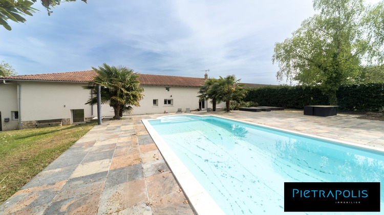 Ma-Cabane - Vente Maison Cruzilles-lès-Mépillat, 268 m²