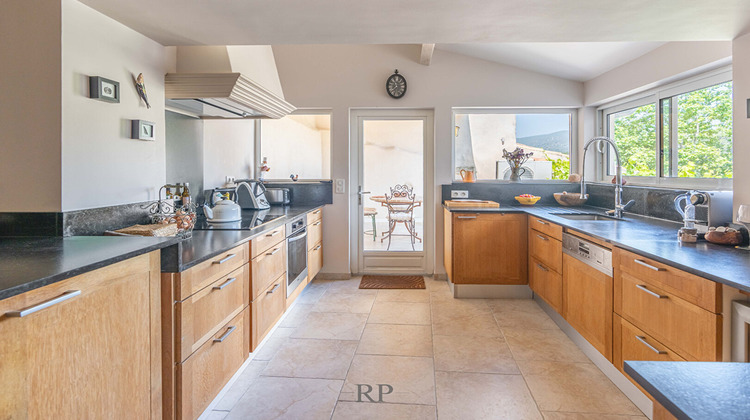 Ma-Cabane - Vente Maison CUCURON, 204 m²