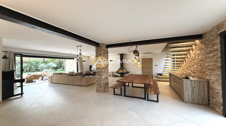 Ma-Cabane - Vente Maison Cuers, 192 m²