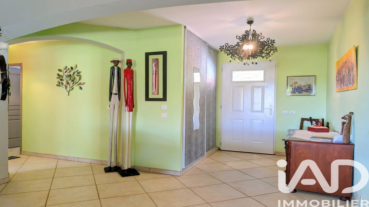 Ma-Cabane - Vente Maison Cuers, 126 m²