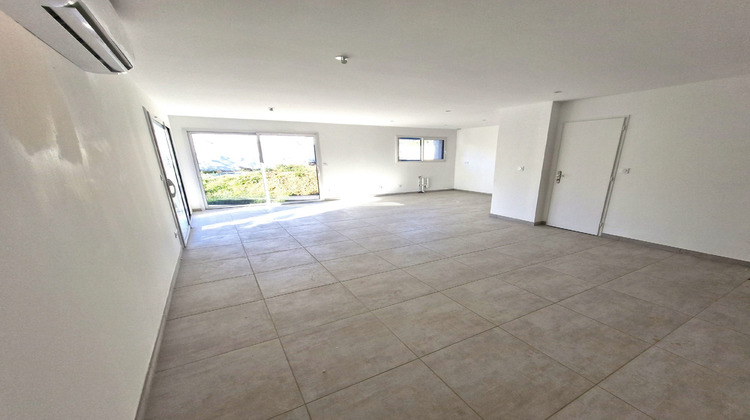 Ma-Cabane - Vente Maison Cuers, 110 m²