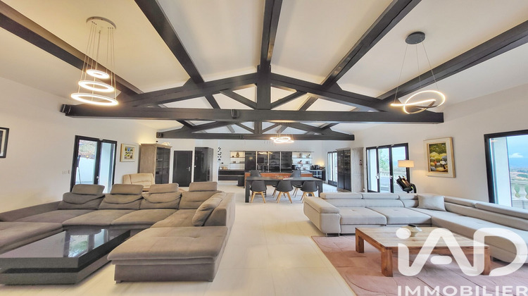 Ma-Cabane - Vente Maison Cuers, 237 m²