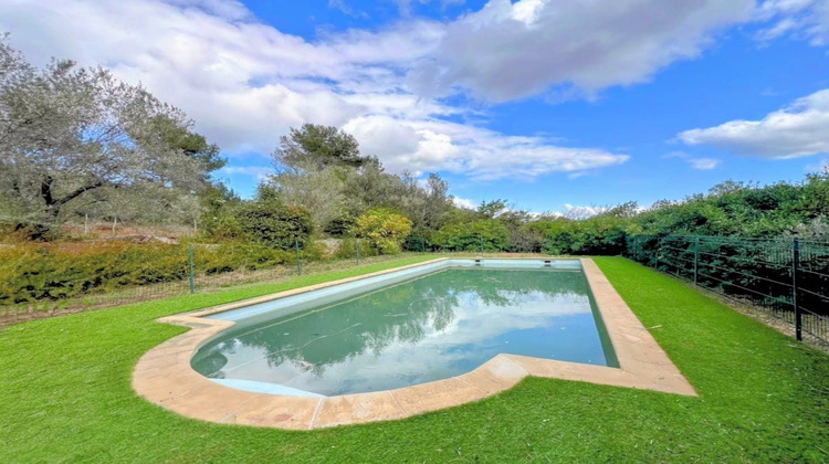 Ma-Cabane - Vente Maison Cuers, 182 m²