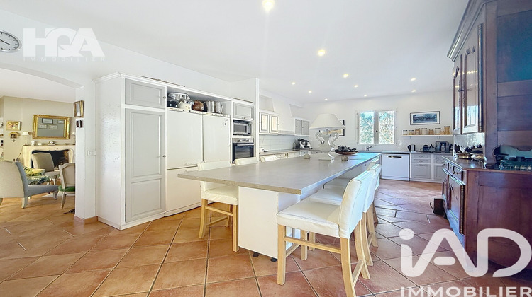 Ma-Cabane - Vente Maison Cuers, 285 m²