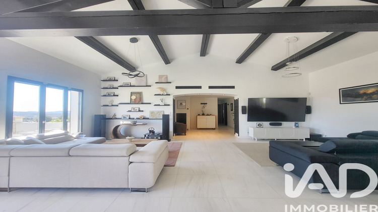 Ma-Cabane - Vente Maison Cuers, 237 m²