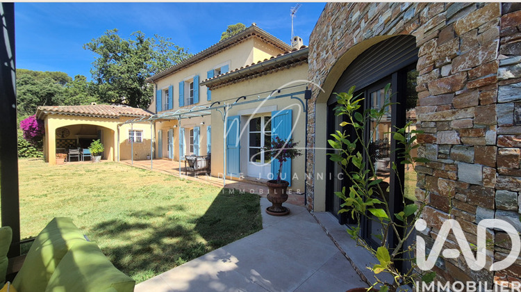 Ma-Cabane - Vente Maison Cuers, 304 m²