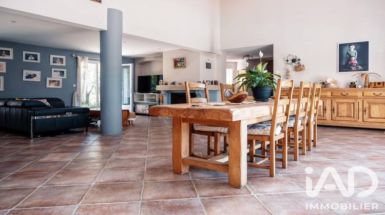 Ma-Cabane - Vente Maison Cuers, 206 m²