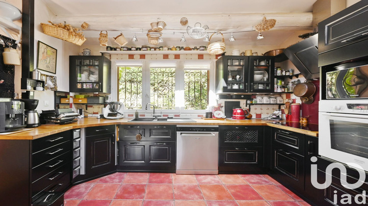 Ma-Cabane - Vente Maison Cuges-les-Pins, 180 m²