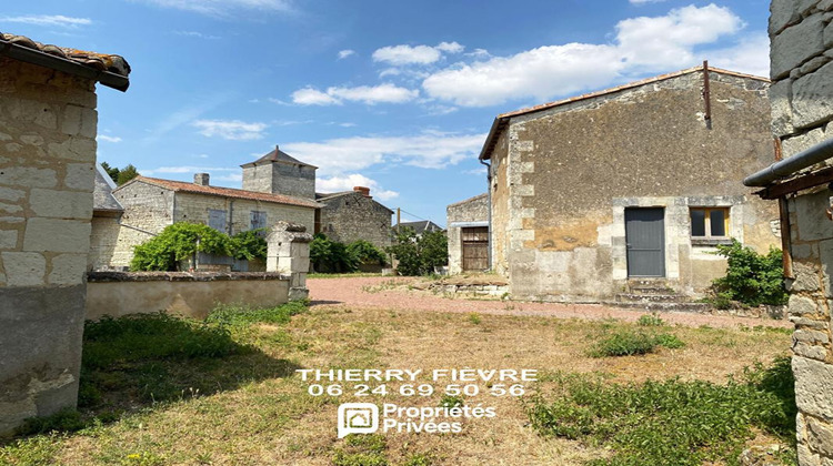 Ma-Cabane - Vente Maison CURCAY SUR DIVE, 435 m²