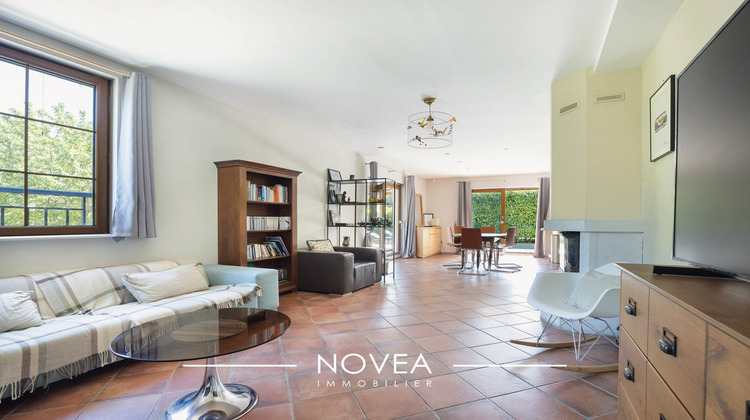 Ma-Cabane - Vente Maison Curis-au-Mont-d'Or, 140 m²