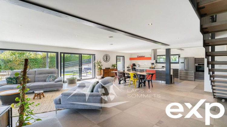 Ma-Cabane - Vente Maison Cuvat, 243 m²