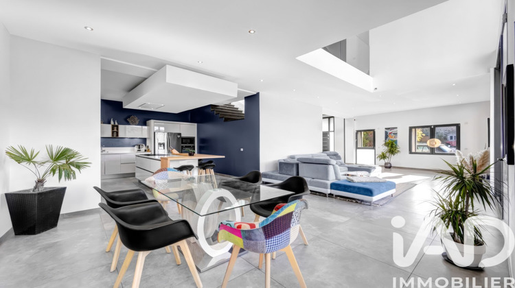Ma-Cabane - Vente Maison Cuvat, 322 m²