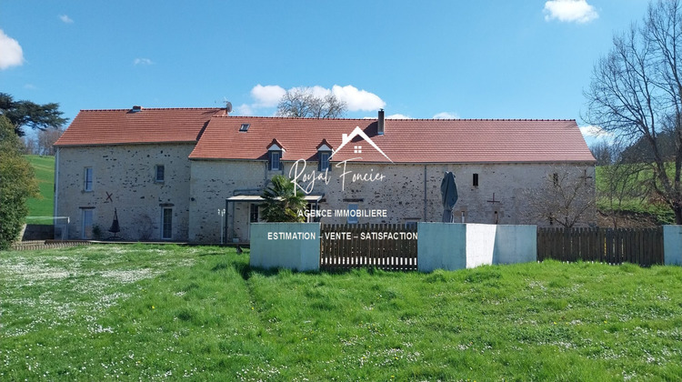 Ma-Cabane - Vente Maison Dangé-Saint-Romain, 263 m²