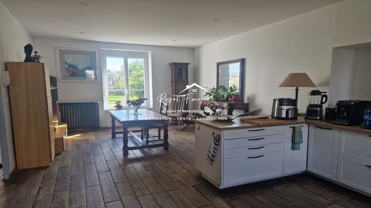 Ma-Cabane - Vente Maison Dangé-Saint-Romain, 203 m²