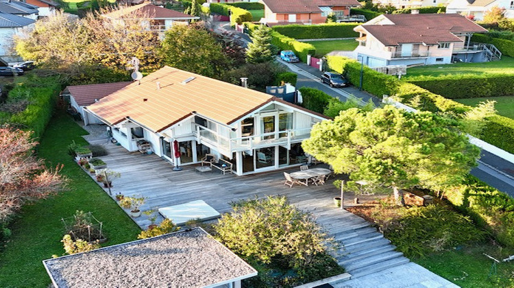 Ma-Cabane - Vente Maison Divonne-les-Bains, 200 m²