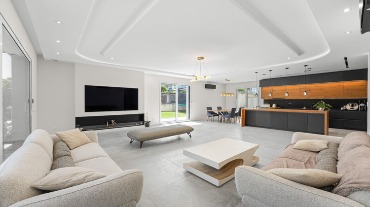 Ma-Cabane - Vente Maison DIVONNE-LES-BAINS, 257 m²