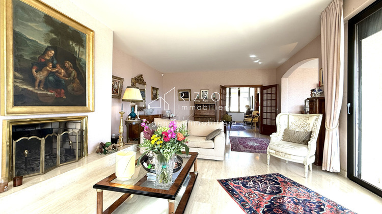 Ma-Cabane - Vente Maison Divonne-les-Bains, 330 m²