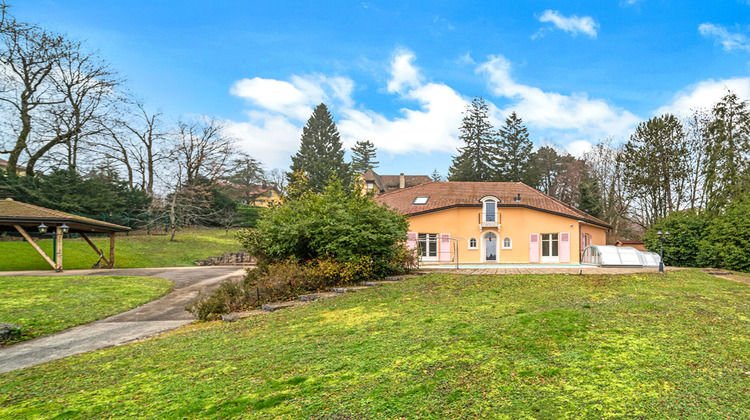 Ma-Cabane - Vente Maison DIVONNE-LES-BAINS, 494 m²