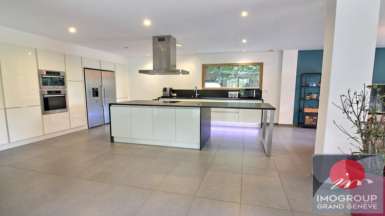 Ma-Cabane - Vente Maison DIVONNE-LES-BAINS, 236 m²