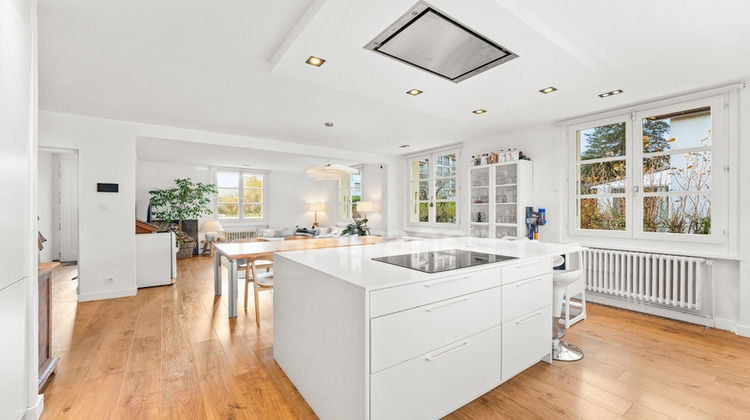 Ma-Cabane - Vente Maison DIVONNE LES BAINS, 207 m²