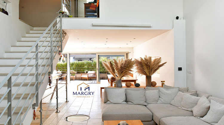 Ma-Cabane - Vente Maison DIVONNE-LES-BAINS, 243 m²