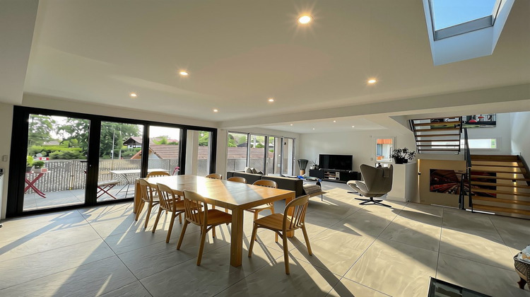 Ma-Cabane - Vente Maison Divonne-les-Bains, 189 m²