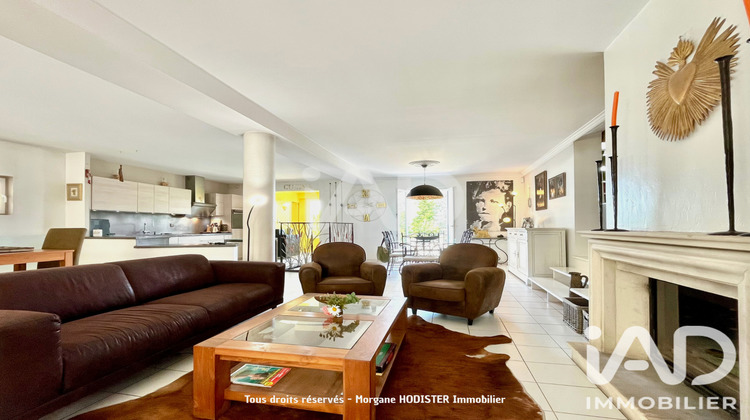 Ma-Cabane - Vente Maison Dom-le-Mesnil, 211 m²