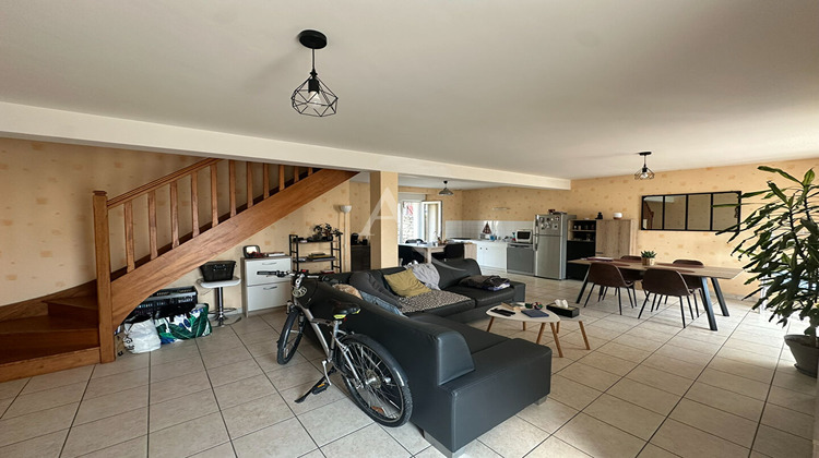 Ma-Cabane - Vente Maison DOUE-LA-FONTAINE, 257 m²