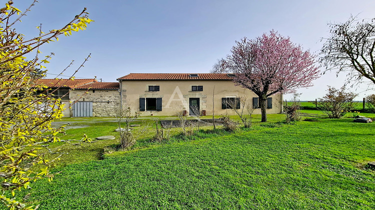 Ma-Cabane - Vente Maison DOUE-LA-FONTAINE, 126 m²