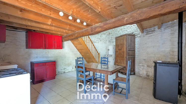 Ma-Cabane - Vente Maison DOUZAT, 219 m²