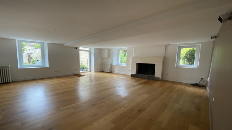 Ma-Cabane - Vente Maison Douzat, 313 m²