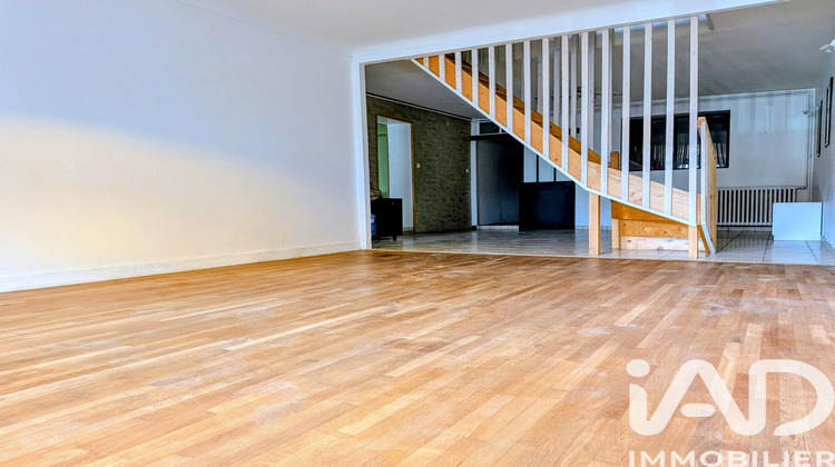 Ma-Cabane - Vente Maison Dugny-sur-Meuse, 198 m²