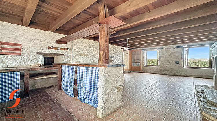 Ma-Cabane - Vente Maison DURDAT-LAREQUILLE, 80 m²