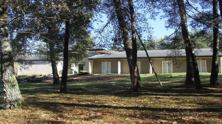 Ma-Cabane - Vente Maison EGLETONS, 3700 m²